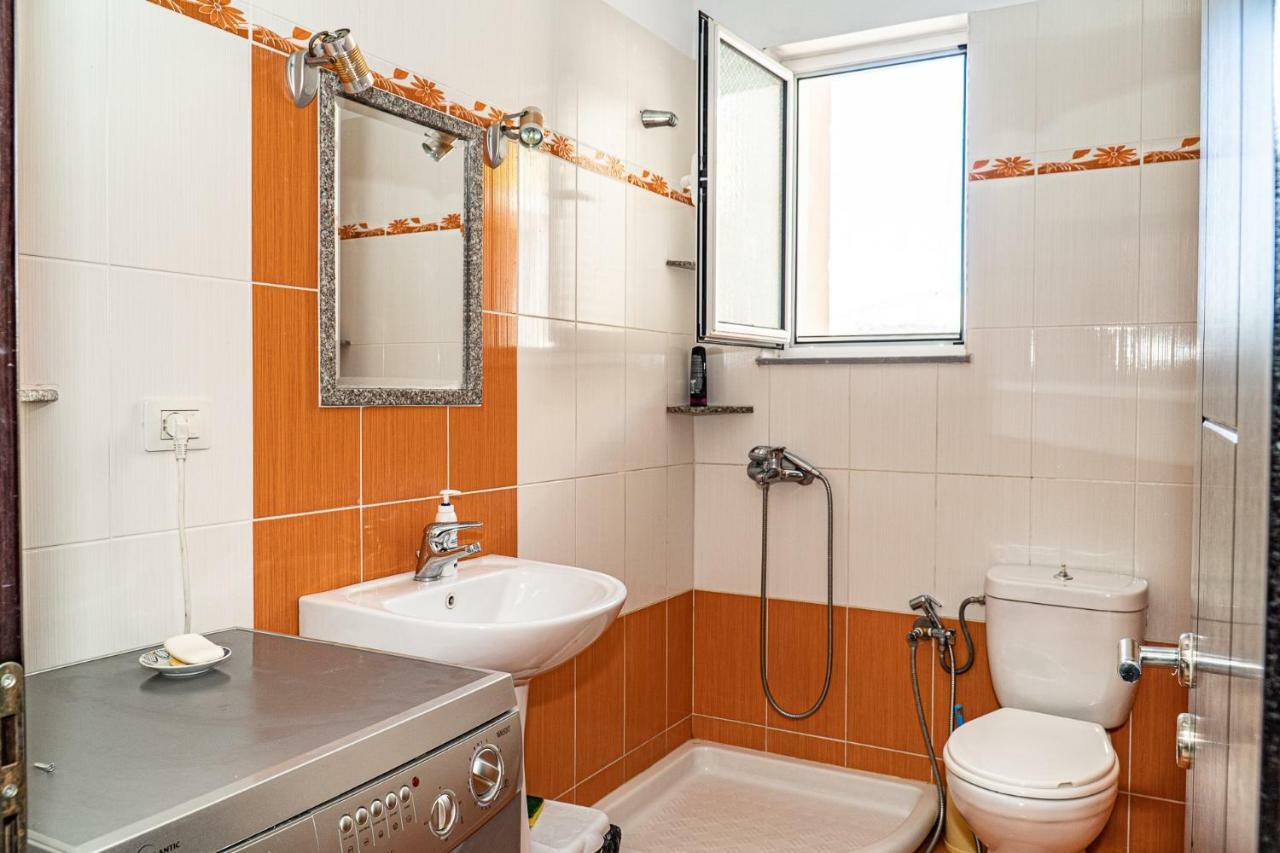 Esmeralda Apartaments Sarandë Exterior foto